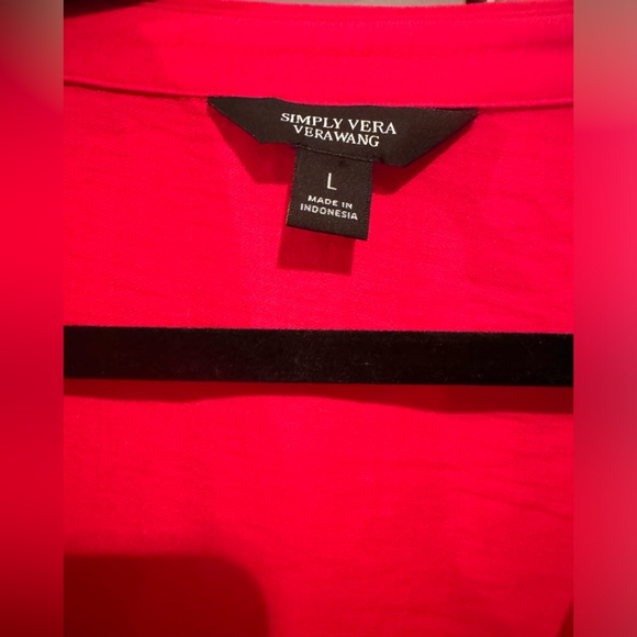 Simply Vera by Verga Wang Large Red Long Sleeved Top. ⚡️🍓 - Picture 3 of 4